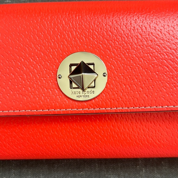 New Kate Spade Cyndy Wallet - Picture 3 of 16